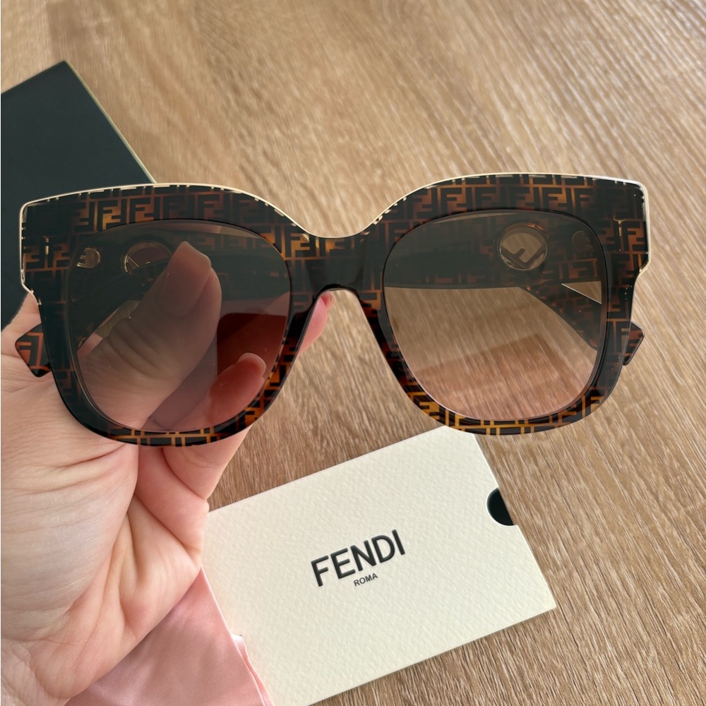 Fendi Women's Brown Patterned Sunglasses